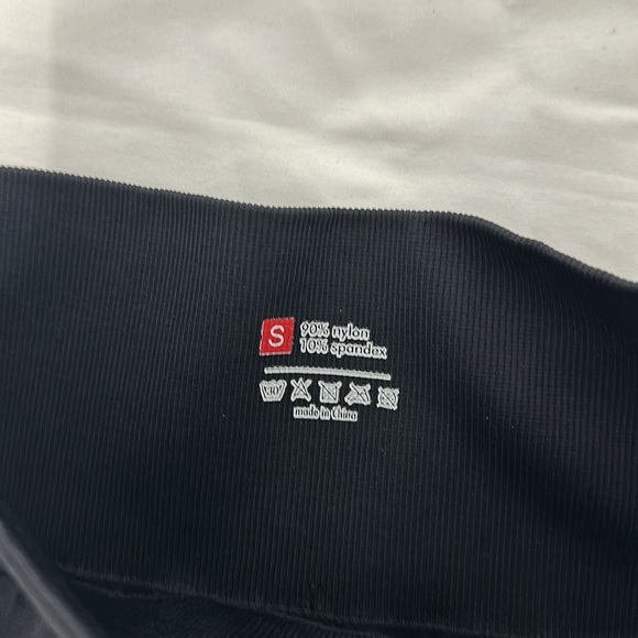 Gymshark Vital Seamless Legging in Black - Picture 6 of 8